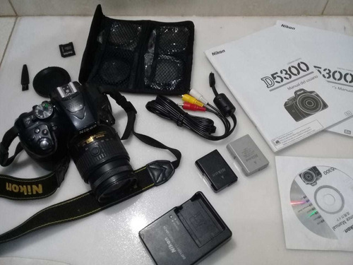 Camera Nikon D5300 + Lente 18-55mm + Acessórios Seminova