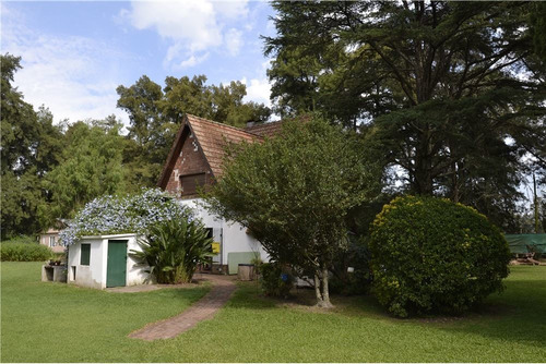Imagen 2 de 8 de Casa Venta Pilar Tres Ambientes