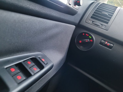 Volkswagen Polo Polo 1.6 MI 8V TOTAL FLEX 4P MANUAL