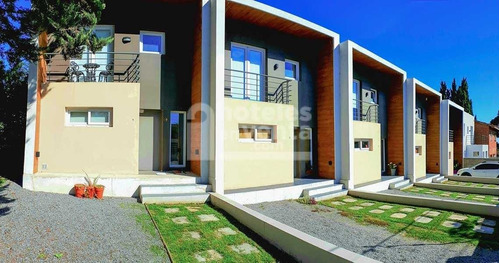 Complejo De 5 Departamentos En Venta En Tandil, Buenos Aires - Ar-ba16-8