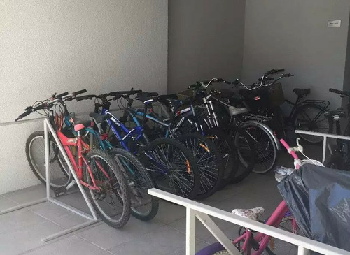 Se Vende Depto 2d+e/ Lazo 1481 /metro Lo Vial/san Miguel