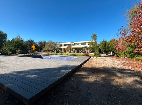 Casa Moderna Posibilidad De Arriendo Con Opción A Compra