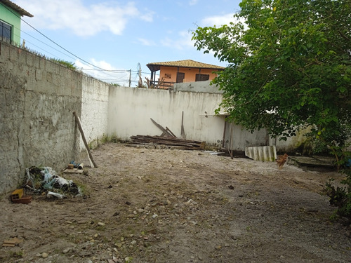 Casa Dois Quartos Amplos,sala Banheiro,cozinha,garagem Três
