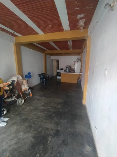Imagen 2 de 5 de Sky Group Llave En Mano Vende Casa En Los Guayos