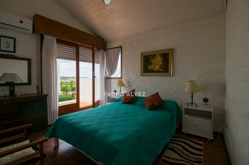 Casa En Alquiler Temporal, Frente Al Mar. Ideal Para Disfrutar En Verano.