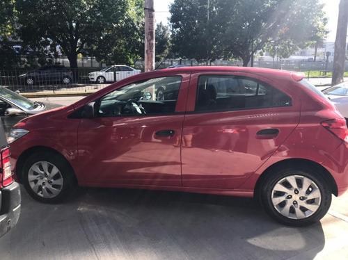 Chevrolet Onix Lt Rojo