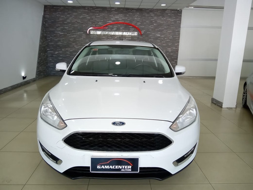 Imagen 2 de 25 de Ford Focus Se Mt
