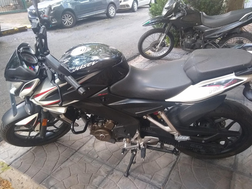 Moto Bajaj Rouser Ns 200
