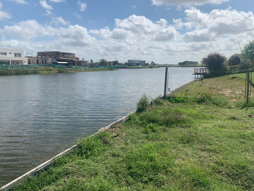Imagen 12 de 14 de Barrio Cerrado El Canton - Islas - Casa Venta Usd 380.000
