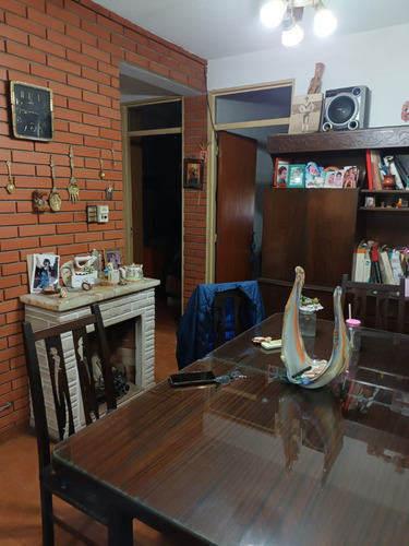 Departamento Muy Buen Estado Barrio Espora Primer Piso
