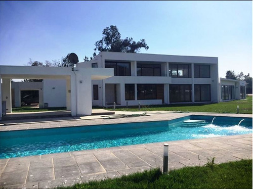 Casa En Parcela En Venta En Club De Golf - Talagante