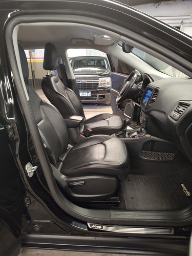 Imagen 13 de 16 de Jeep Compass 2018 2.4 Longitude