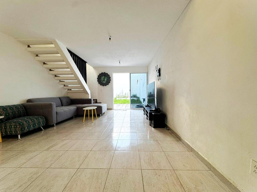 Renta Y Venta Casa Con Recámara En Pb, 3 De Mayo, Zapata Mor