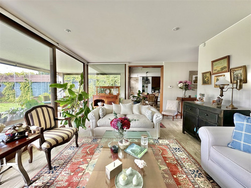 En Condominio: Los Bravos / Craighouse