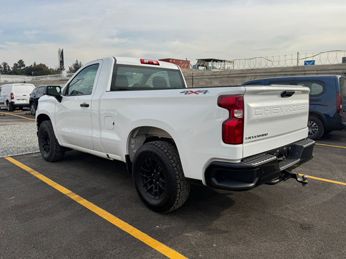 Chevrolet Silverado 2p 1500 WT Cab Reg 4x4 V8/5.3 Aut