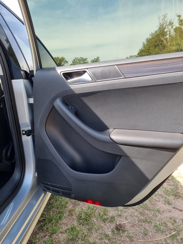 Volkswagen Vento 2.5 Luxury 170cv