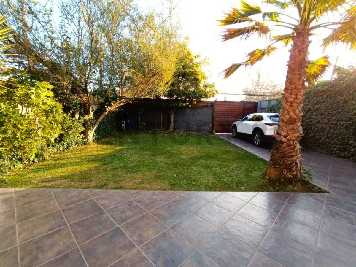 Imagen 3 de 14 de Se Vende Casa Con Amplio Terreno, Rojas Magallanes, La Fl...