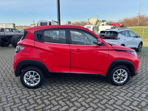 Mahindra KUV100 1.2 DELUXE 4X2 MT 5P