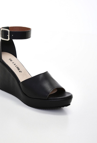 Sandalias Con Talonera Y Taco Chino/ De La Cruz