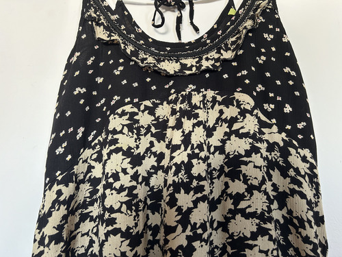 Vestido De Crèpe Talle Imperio Bordado 1ª Marca De Plaza (Usado)