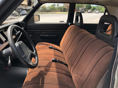 Ford Falcon Deluxe 1983 3.6 Cc Unico