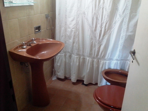 Imagen 8 de 14 de Casaquinta En Alquiler Permanente! Con Quincho Y Piscina!