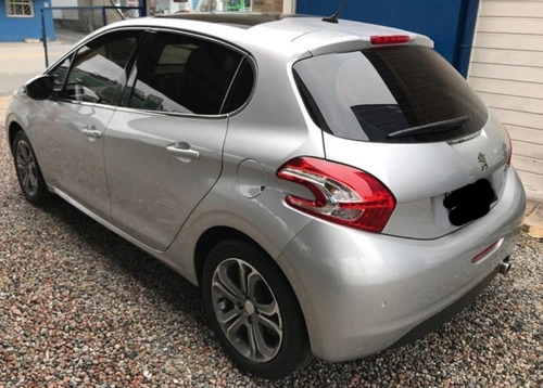 Peugeout 208