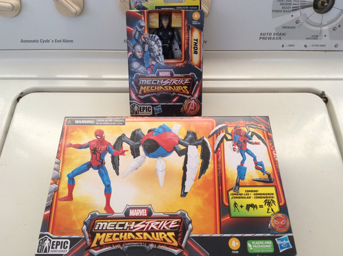 Spiderman Y Thor - Marvel Mech Strike Mechasaurs (Usado)