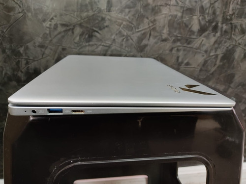 Laptop Evolve E14 Hd Nueva 6 Ram 64ssd+500hdd Mouse Estuche