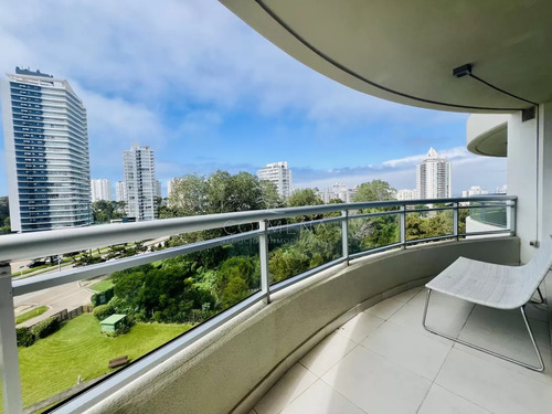 Apartamento En Venta De 1 Dormitorio A Cuadras De Playa Brava , Punta Del Este 