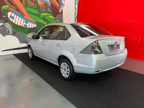 Imagem 7 de 10 de Ford Fiesta