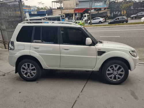 Mitsubishi Pajero TR4 2.0 4X2 16V 140CV FLEX 4P AUTOMÁTICO