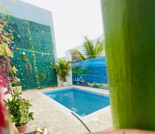 Imagen 26 de 30 de Casa De 3 Niveles Con Piscina En Santo Domingo