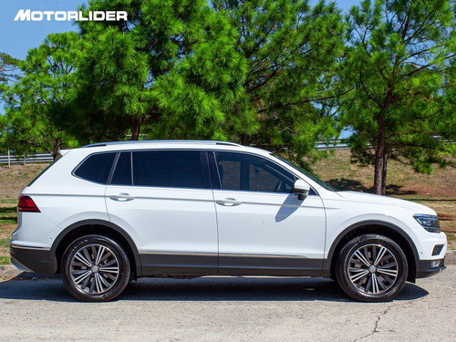 Imagen 6 de 25 de Volkswagen Tiguan 2.0 Highline 7 Ps | Permuta / Financia