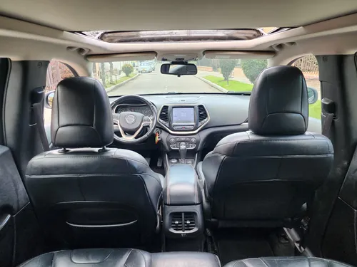 Jeep Cherokee 3.2 Longitude