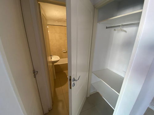 Departamento 2 Ambientes De Categoría Con Cochera En Morón Centro