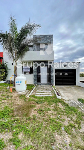 Venta De Hermosa Casa 2 Dormitorios, Bº Villa Sol, Salsipuedes, Córdoba, Arg.