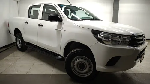 Toyota Hilux 2.7 Cabina Doble Base Mt