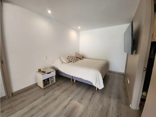 Venta De Apartaestudio En Altos Del Poblado.