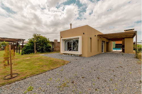 Casas Venta 2 Dormitorios Maldonado Piriápolis Punta Negra