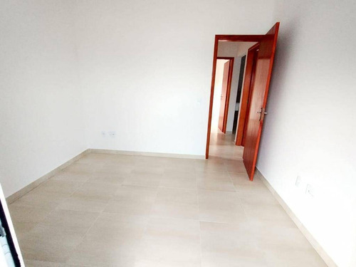 Imagem 6 de 9 de Casa Em Condomínio Sobreposta Com Sacada Pronto Para Morar, Nova Com 03 Dormitórios, Swndo 01 Suíte, 01 Vaga Garagem, Entrada Social Individual. Financiamento Pela Caixa No Programa Casa Verde E Amar