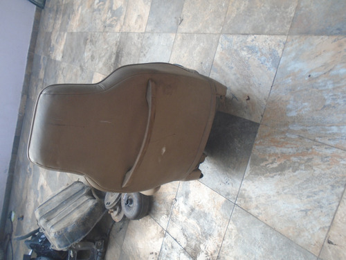 Vendo Asiento Delantero Derecho De Chryler Caravan Año 1998