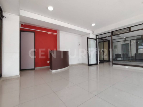 Local Comercial De 45.27m2 En Bajada De Chapultepec