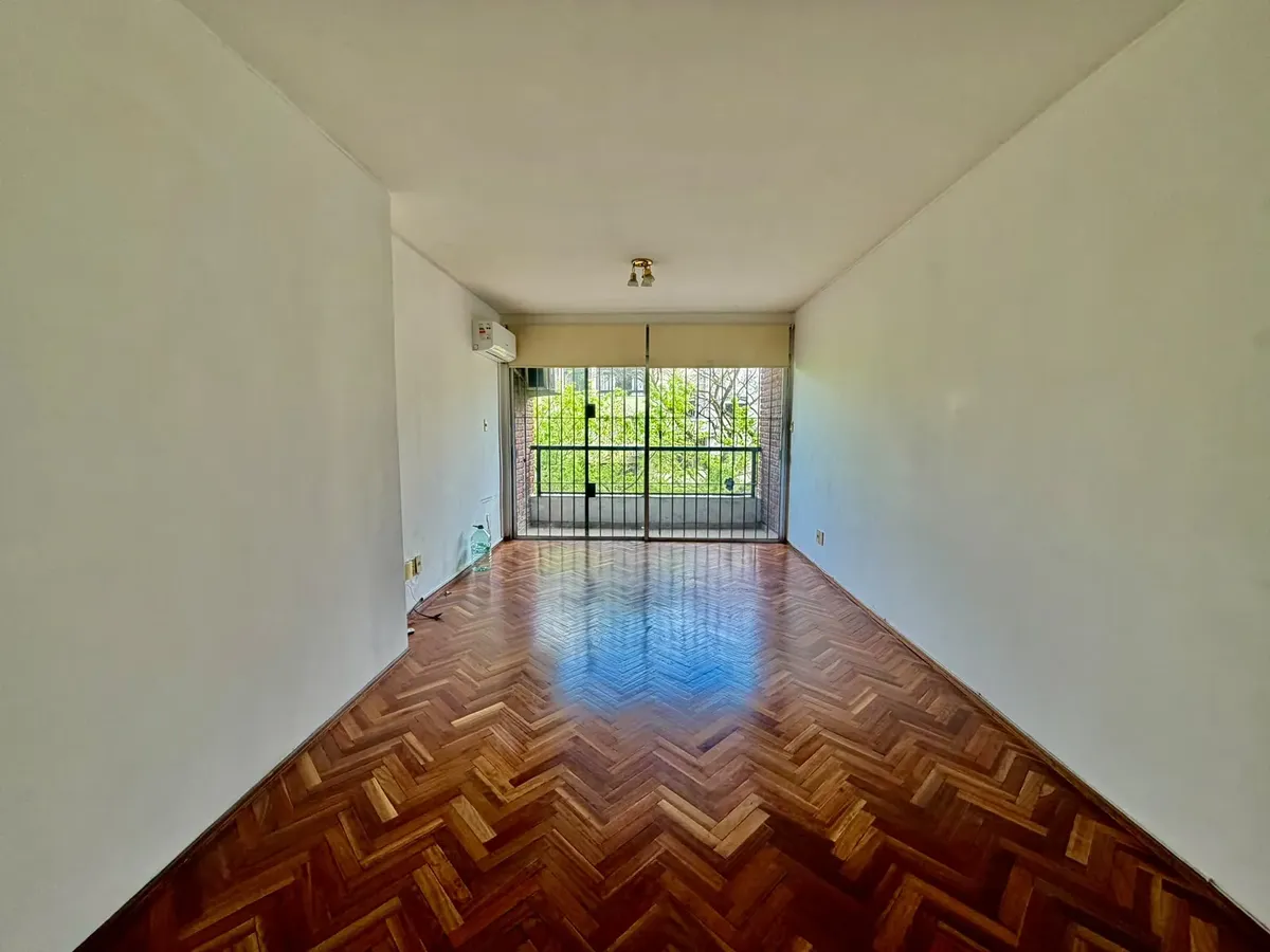 Alquiler Apartamento En Pocitos, 2 Dormitorios Y Garage · Photo 3