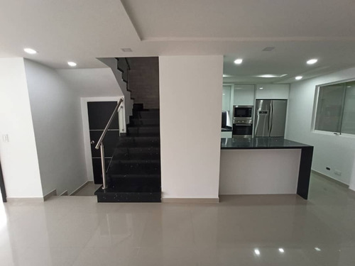 Imagen 9 de 19 de Marisol Castro Vende Townhouse En El Remanso | San Diego | Carabobo | Conjunto Residencial Brisas Del Valle | Foth-226 Marisol 04244923040