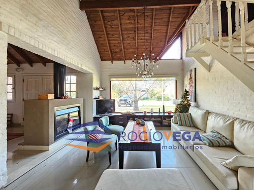Casa En Venta Y/o Alquiler En Country Banco Provincia, Francisco Alvarez Moreno