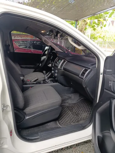 Ford Ranger XLS MT 3.2 DIESEL