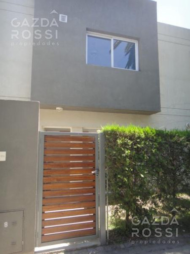 Casa - Duplex En Venta En Adrogue