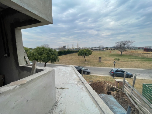 Imagen 4 de 17 de Venta Permuta Casa Barrio Cerrado Privado San Sebastian Área 2 Seguridad Pileta Parrilla Quincho Cuotas Financiación Facilidades Oportunidad Inversión