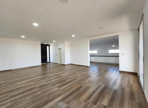 Imagen 26 de 30 de Casa Venta Naudir 4 Dormitorios Galeria Parrilla Pileta Gran Jardin